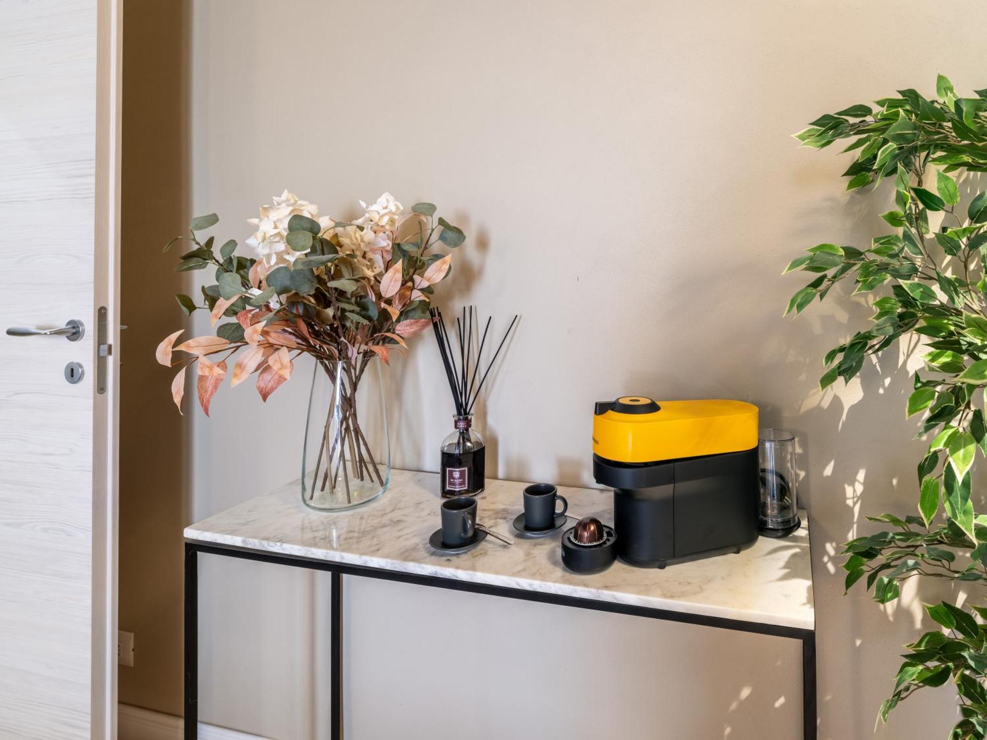 Santa Croce Luxury Suite - Dolcevita Holiday Florence Exterior photo